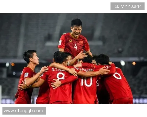 深圳足球队以71分领跑总决赛积分榜展现强劲实力